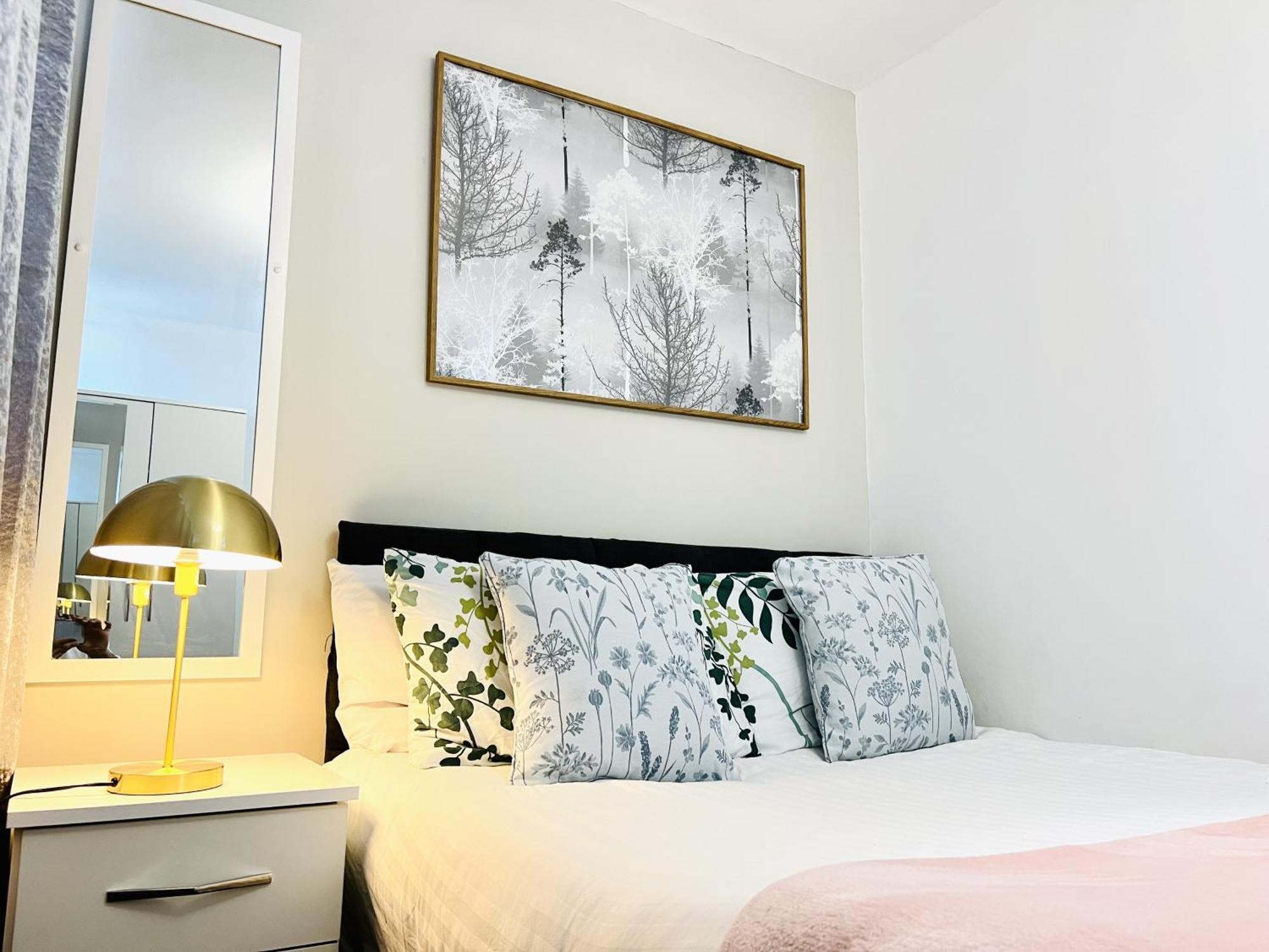 K Paddington 3 Bedroom Renovated Recently Apartment London